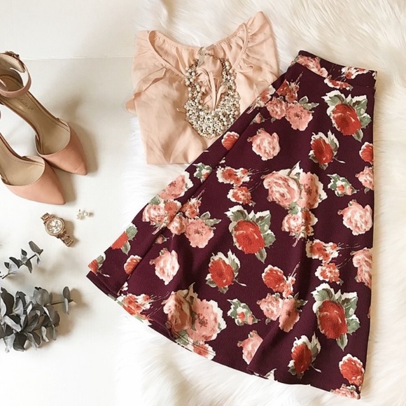 Floral burgundy midi skirt M - Picture 2 of 5